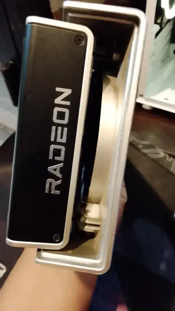 Vga Card XFX Rx 6700 xt 10 gb Ddr6 - Image 2 of 5