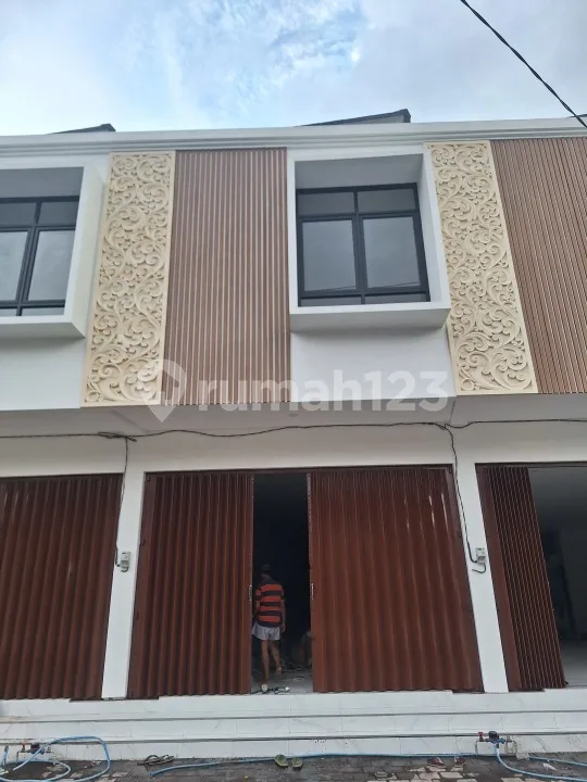 Ruko Baru Siap Pakai 500 Meter Dari Pantai Jl. Bakung Sari Kuta Bali - Image 2 of 4