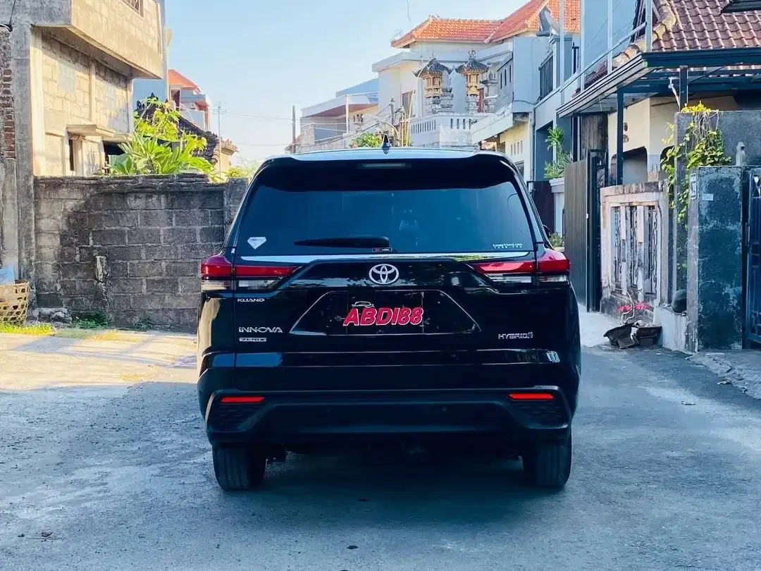 TOYOTA ZENIX G HYBRID AT 2024 HITAM METALIK - Image 9 of 10