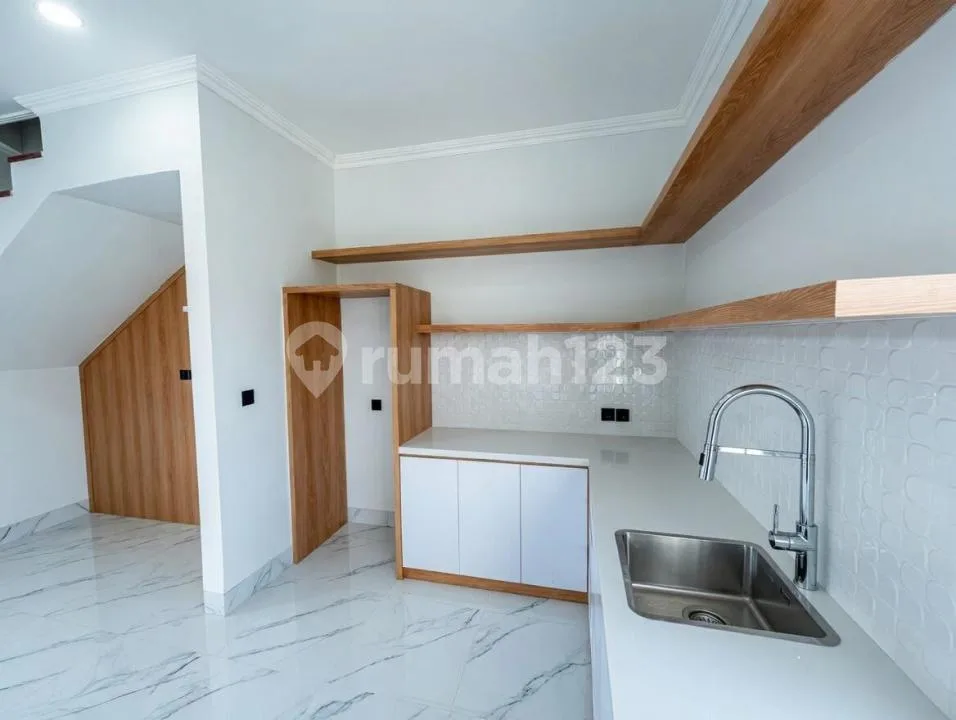 Rumah 2 Kamar Tropical Minimalis Fully Furnished di Kerobokan Lokasi - Image 3 of 4