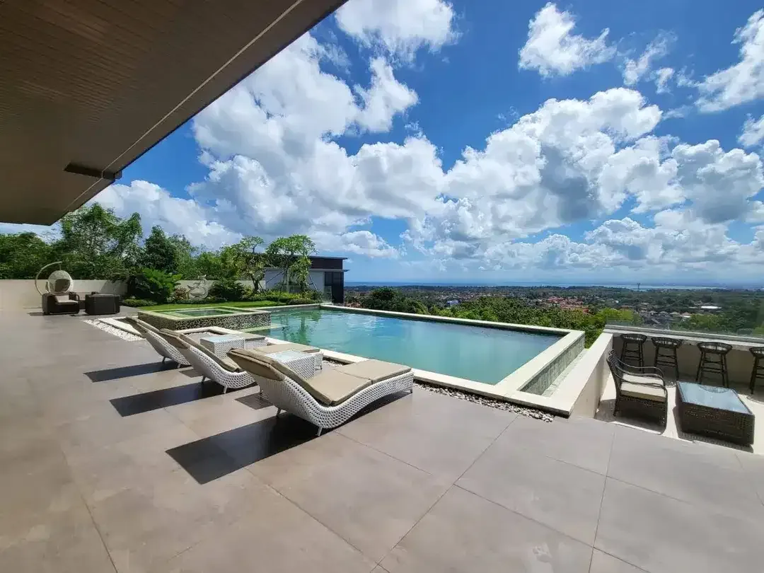LUXURY VILLA 4 LANTAI VIEW OCEAN AIRPORT DI PURI GADING JIMBARAN DEKAT GWK - Image 2 of 10