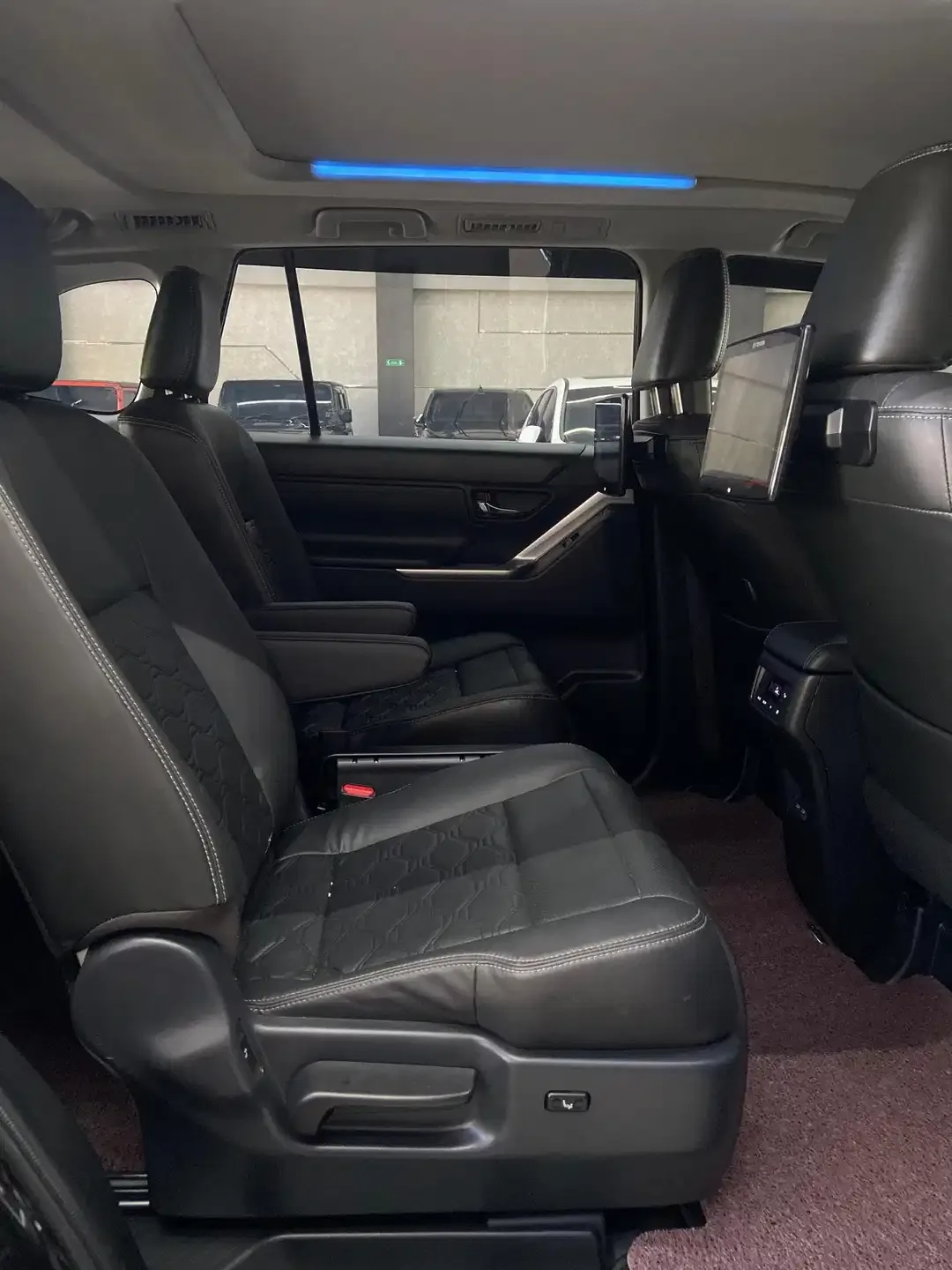 INNOVA ZENIX Q HYBRID TSS MODELISTA 2024 ASLI BALI - Image 10 of 10