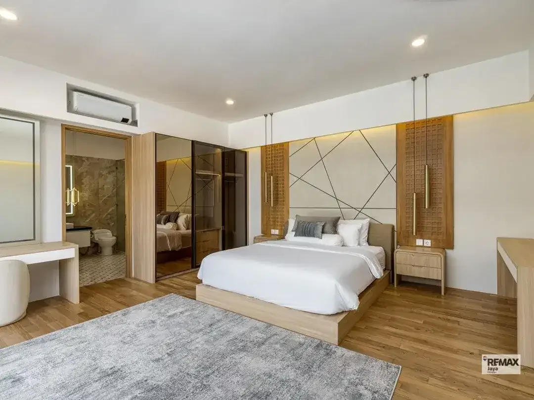 Premium 3-Bedroom Villa For Sale In Prime Seminyak Area - Image 10 of 10