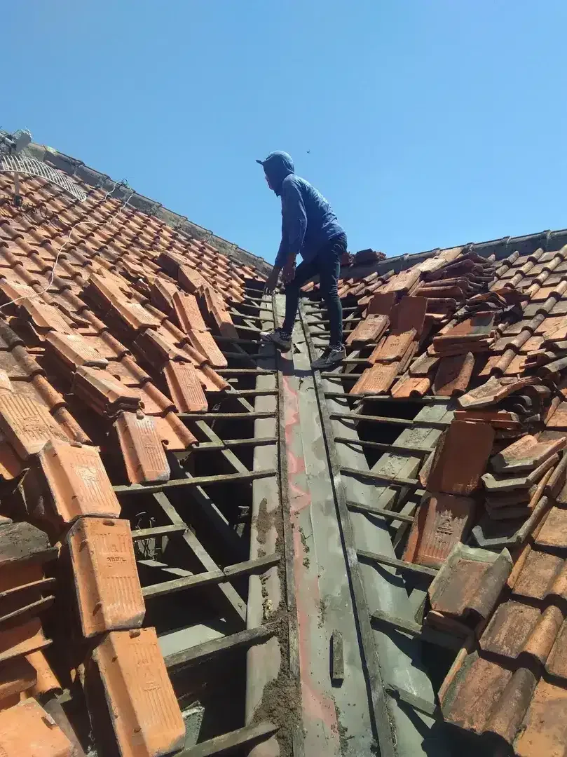 Tukang cat dinding renovasi bangunan dan atap bocor - Image 7 of 10