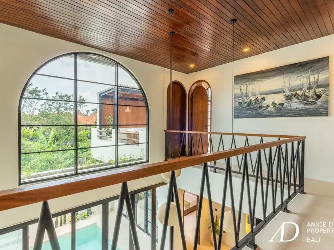LEASEHOLD 27 YRS | MODERN MEDITERRANEAN VILLA IN SEMINYAK - PRIME LOCATION - Image 2 of 10