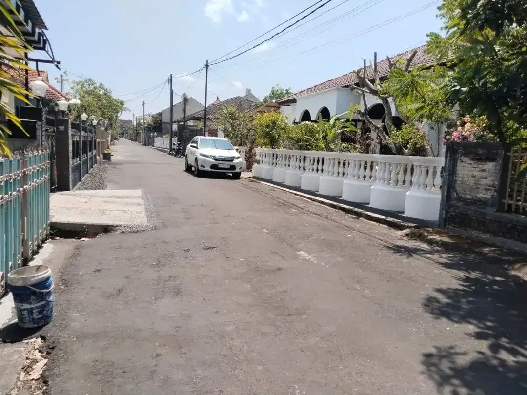 TANAH BERISI BANGUNAN 2 LANTAI DI JL GN AGUNG DENPASAR DEKAT HOTEL - Image 4 of 7