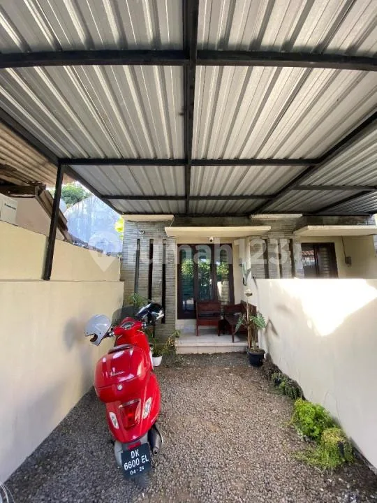 Latunjung Rumah Private Parkir Mobil Pet Friendly Dekat Sanur Mall Living World Rumah Sakit Kasih Ibu Dyatmika School Bali Golf International Vasaka - Image 1 of 4