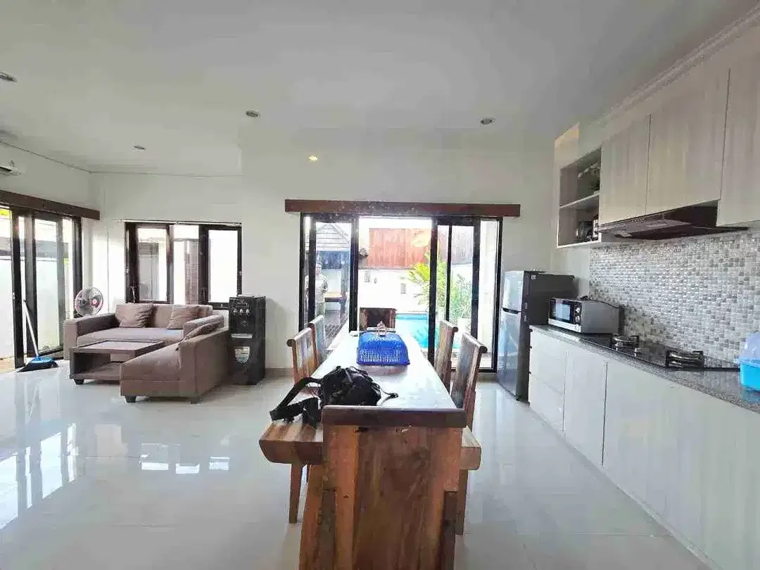 3 bedroom Villa Umalas Fully Furnished strategis bebas banjir - Image 5 of 10