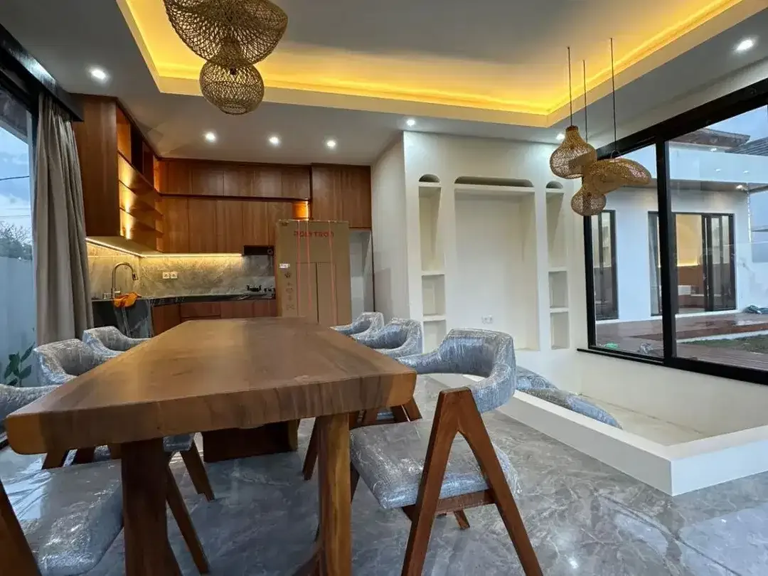 KESEMPATAN LANGKA VILA EKSKLUSIF LOVINA CENTRAL DI BAWAH PASAR - Image 3 of 10