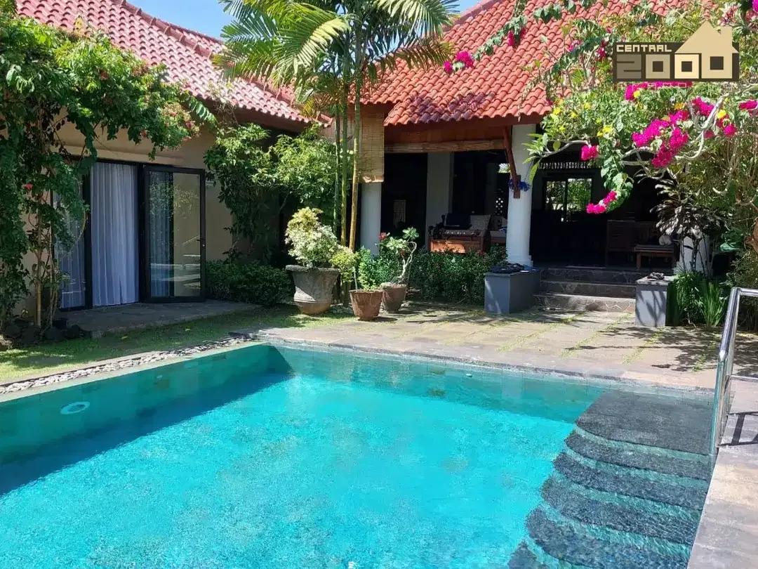 Luxury Tropical Villa with Private Pool in Jimbaran - Image 2 of 6