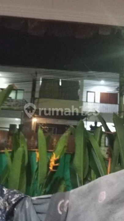 Rumah Strategis Bagus Terawat 2 Lantai Bebas Banjir - Image 4 of 4