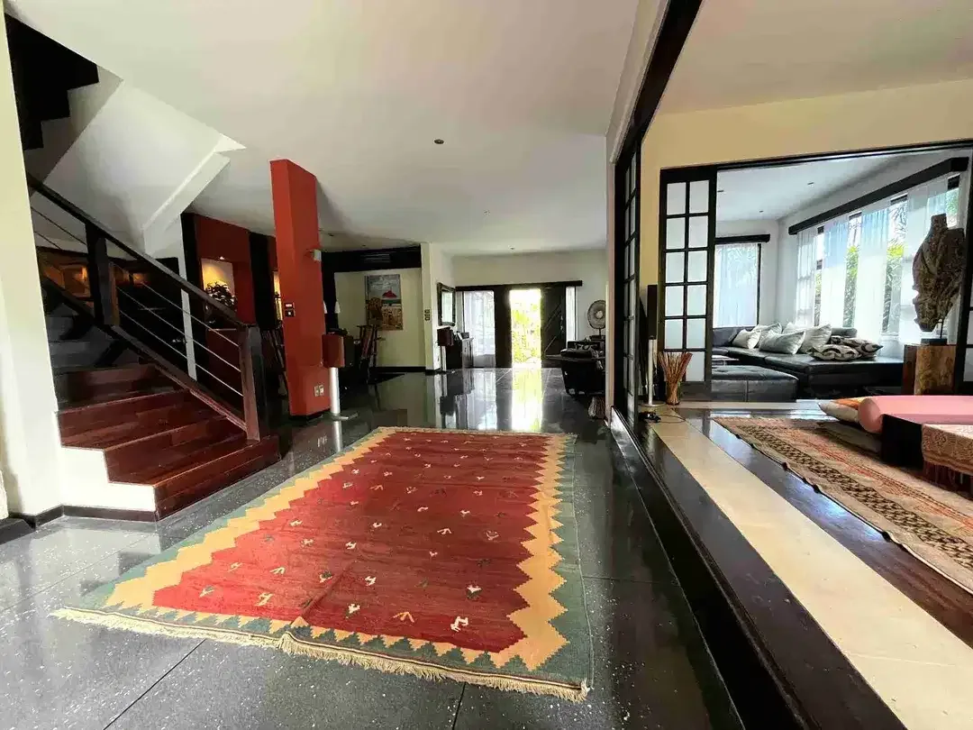 Villa Mewah 2 Lantai Puri Gading Jimbaran Gaya Tropis Full Furnish - Image 8 of 10
