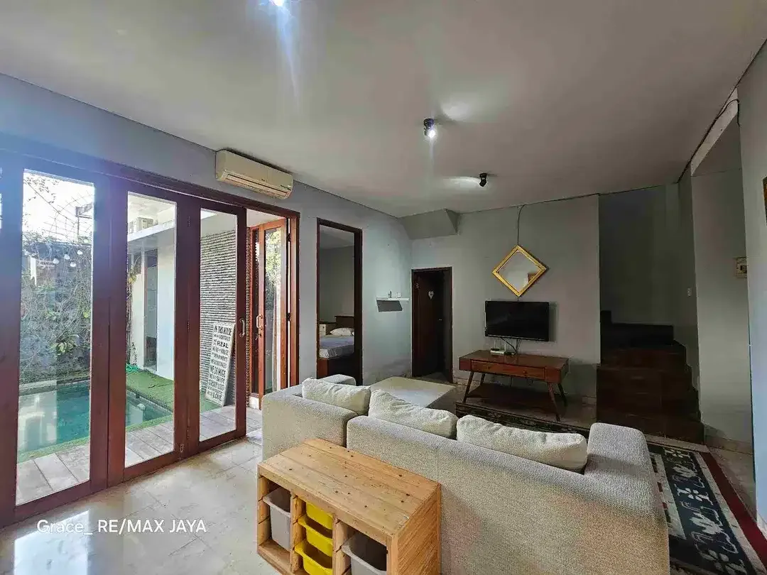 Rumah Style Villa Cantik di Area Renon, 5 menit ke Sanur - Image 2 of 10
