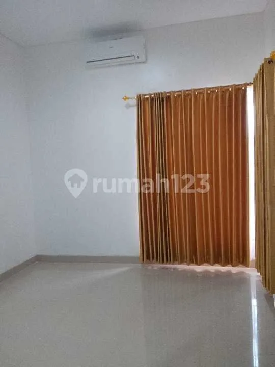 Rumah Modern Lokasi Strategis di Jl Tukad Badung Renon - Image 2 of 4