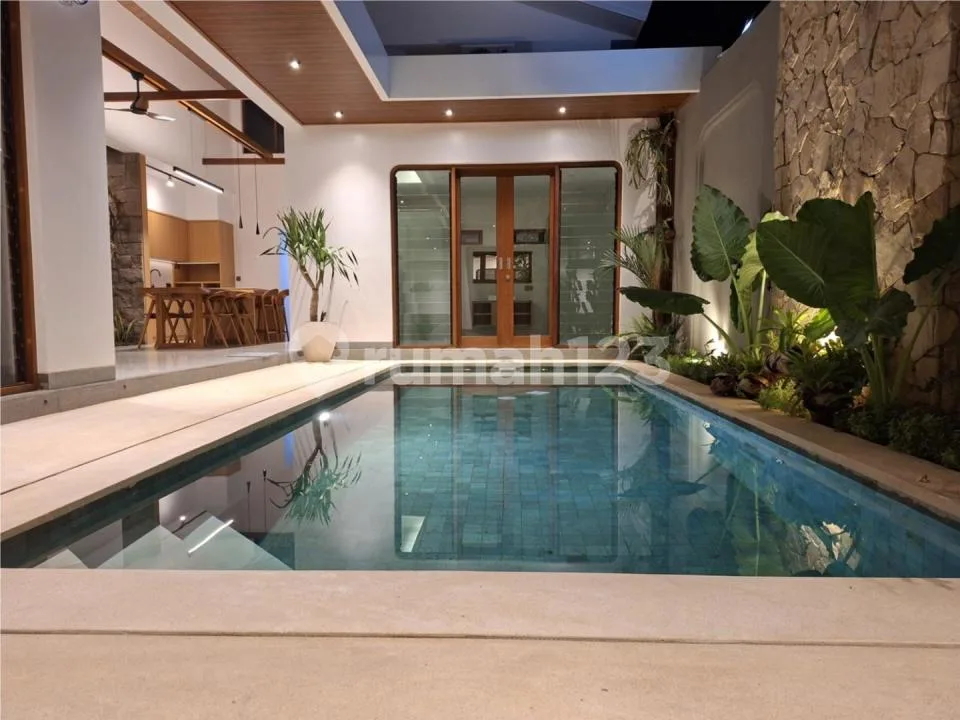 Modern 3 Bedroom Leasehold Minimum 3 Years Sanur - Image 1 of 4