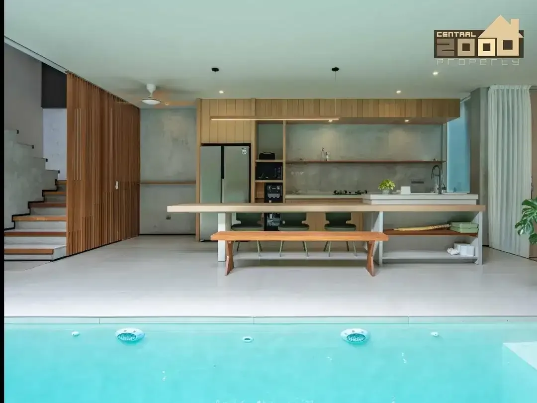 Exclusive Canggu Villa, Minutes to Beaches & Lifestyle Spots - Image 5 of 10