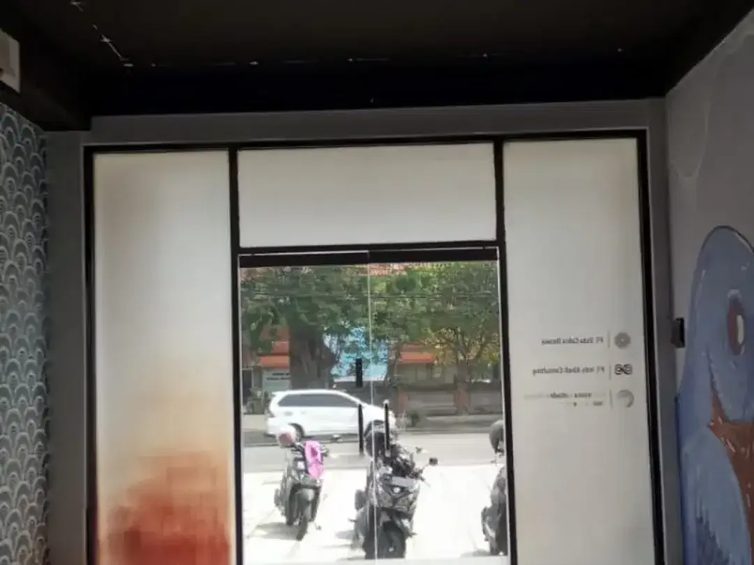 Disewakan Ruko 3 Lantai Strategis di Jl. Bypass Sanur, Denpasar Selatan - Image 6 of 8