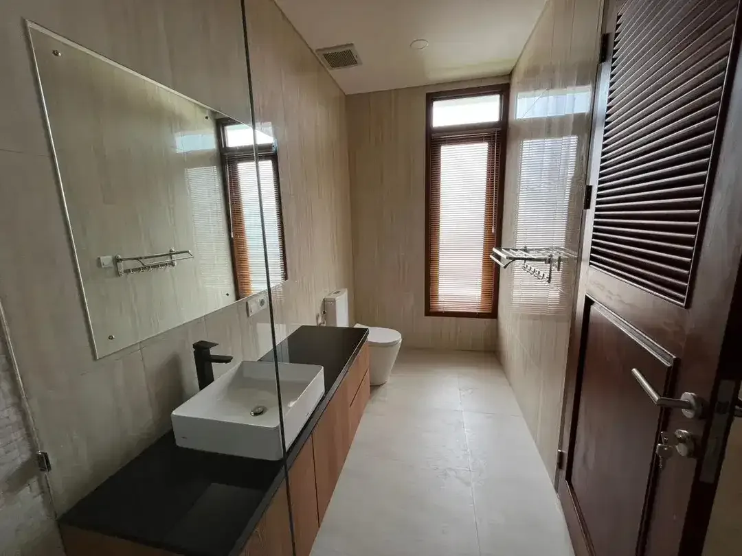 LUXURY 4BEDROOM VILLA PERERENAN CANGGU - Image 3 of 9
