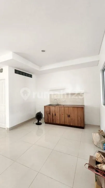 For Sale : Modern Home In Kerobokan, Gunung Salak Area - Image 3 of 4