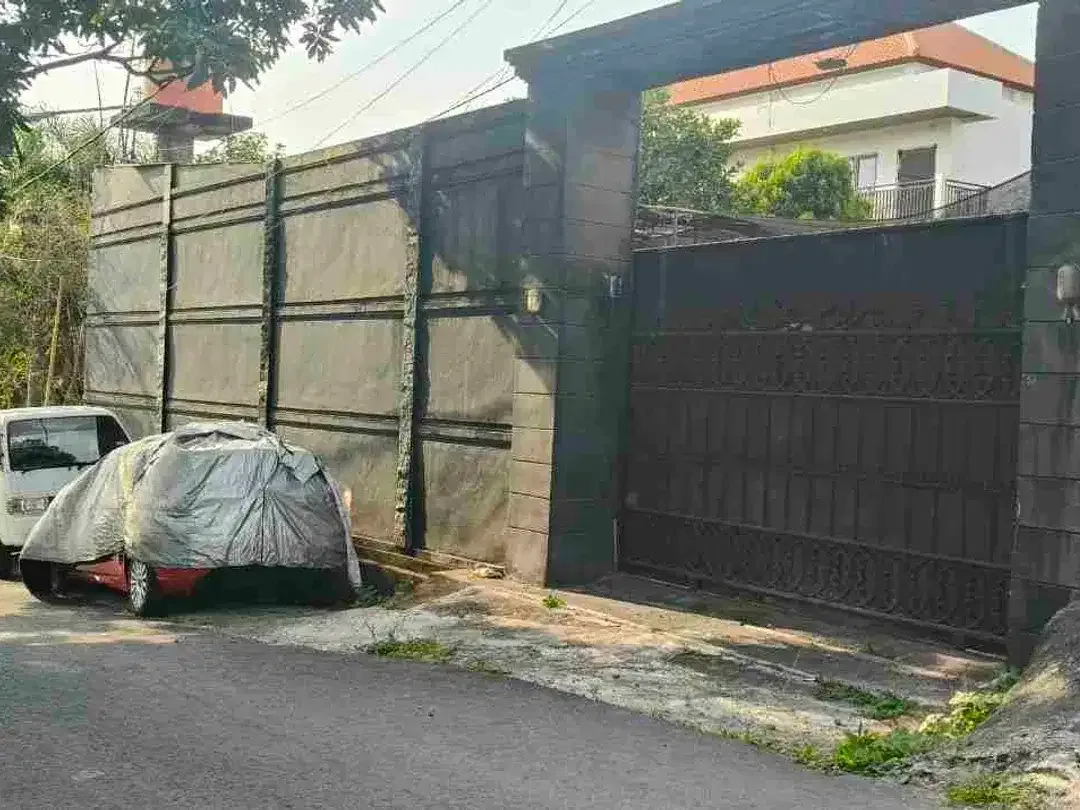 Dijual Tanah Plot Kecil Sudah Di Pagar Tembok Keliling
Ada Sumur Bor Tandon Air Dan Listrik
Lokasi Jl Nuansa Indah Selatan
Sebelah Vihara Asoka Arama
Tepatnya Di Buluh Indah Denpasar Barat - Image 6 of 10