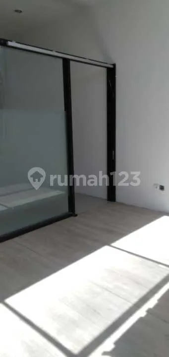 Ruko 3 Lantai Area Sesetan Cocok untuk Usaha - Image 4 of 4