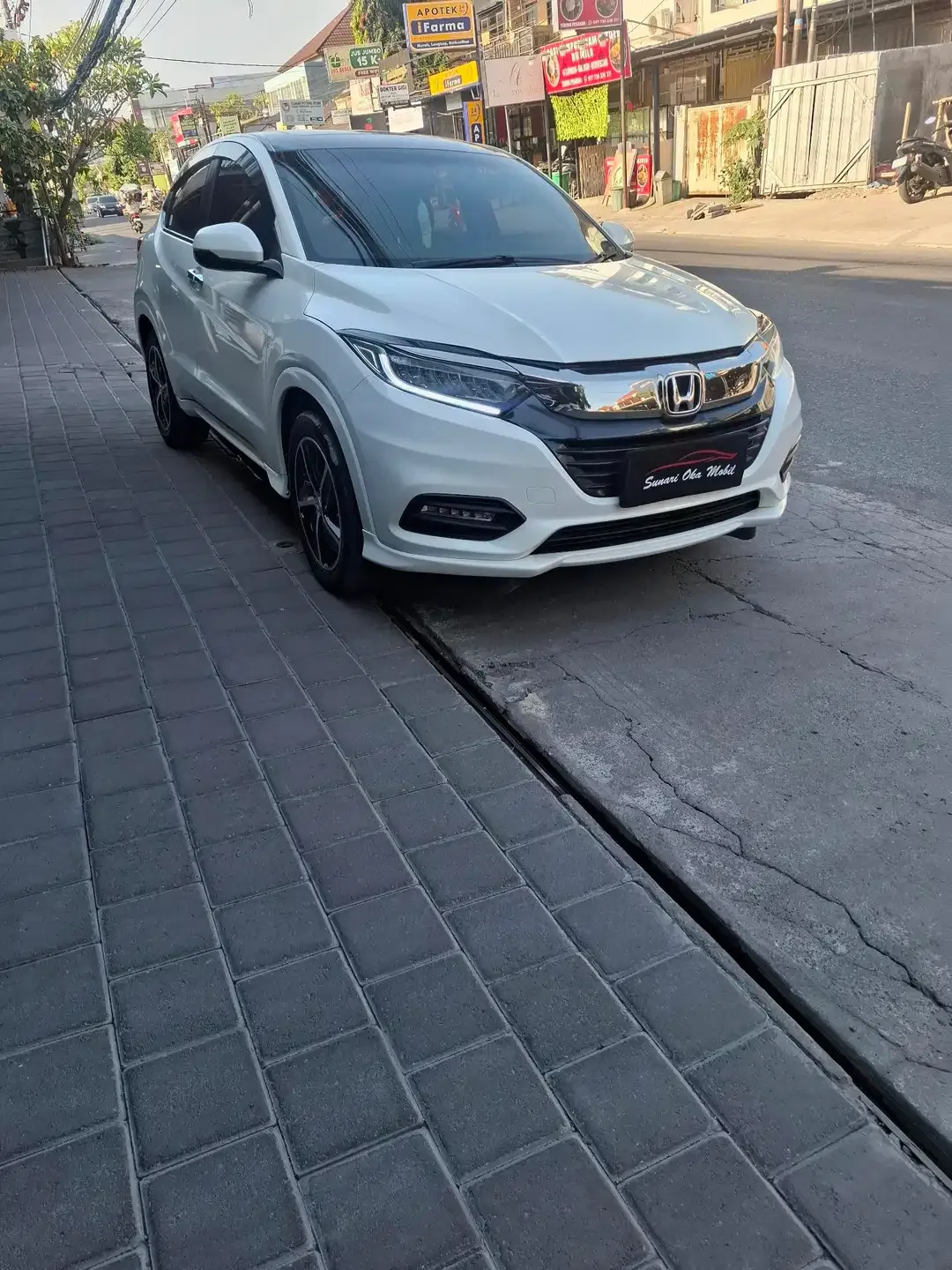 HONDA HRV PRESTIGE 1.8 - Image 2 of 6