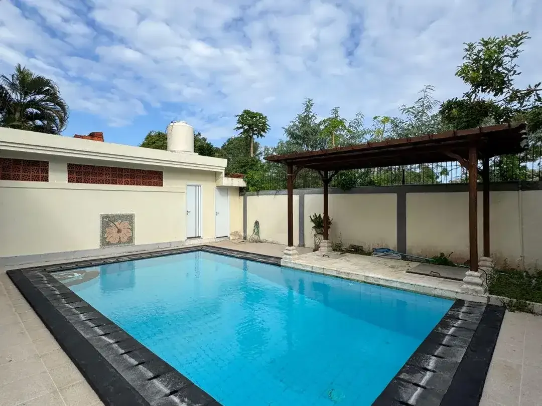DIJUAL RUMAH KOMPLEK PERUMAHAN NUSA DUA - Image 9 of 10