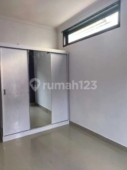 For Rent Rumah One Gate Kawasan Tenang Aman Teuku Umar Barat - Image 2 of 4