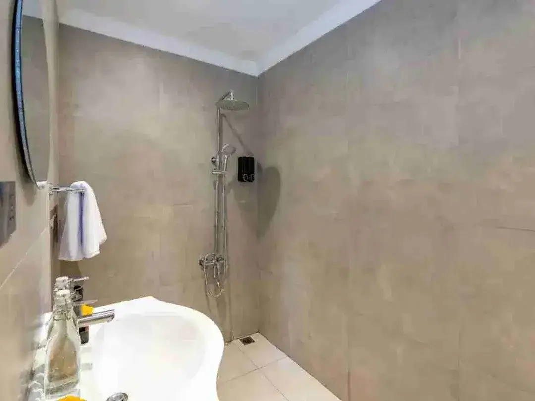 Villa Modern Minimalis 3 Kamar Tidur di Kerobokan - Image 7 of 10