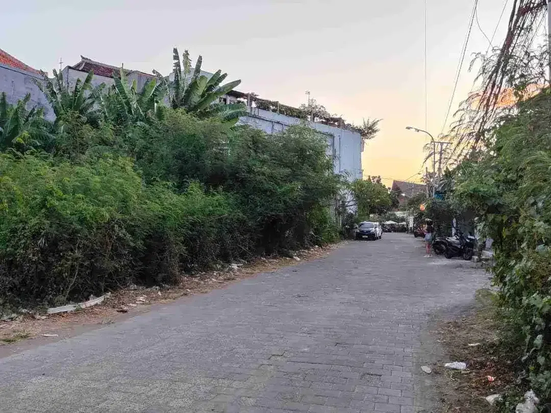 TANAH PREMIUM NAKULA KUTA UKURAN KECIL JALAN SHRI LAKSMI LEGIAN KUTA POSISI TANAH PAS BELAKANG BALI WINE CELLARS COCOK UNTUK RUMAH, VILLA ATAU GUESTHOUSE - Image 2 of 4