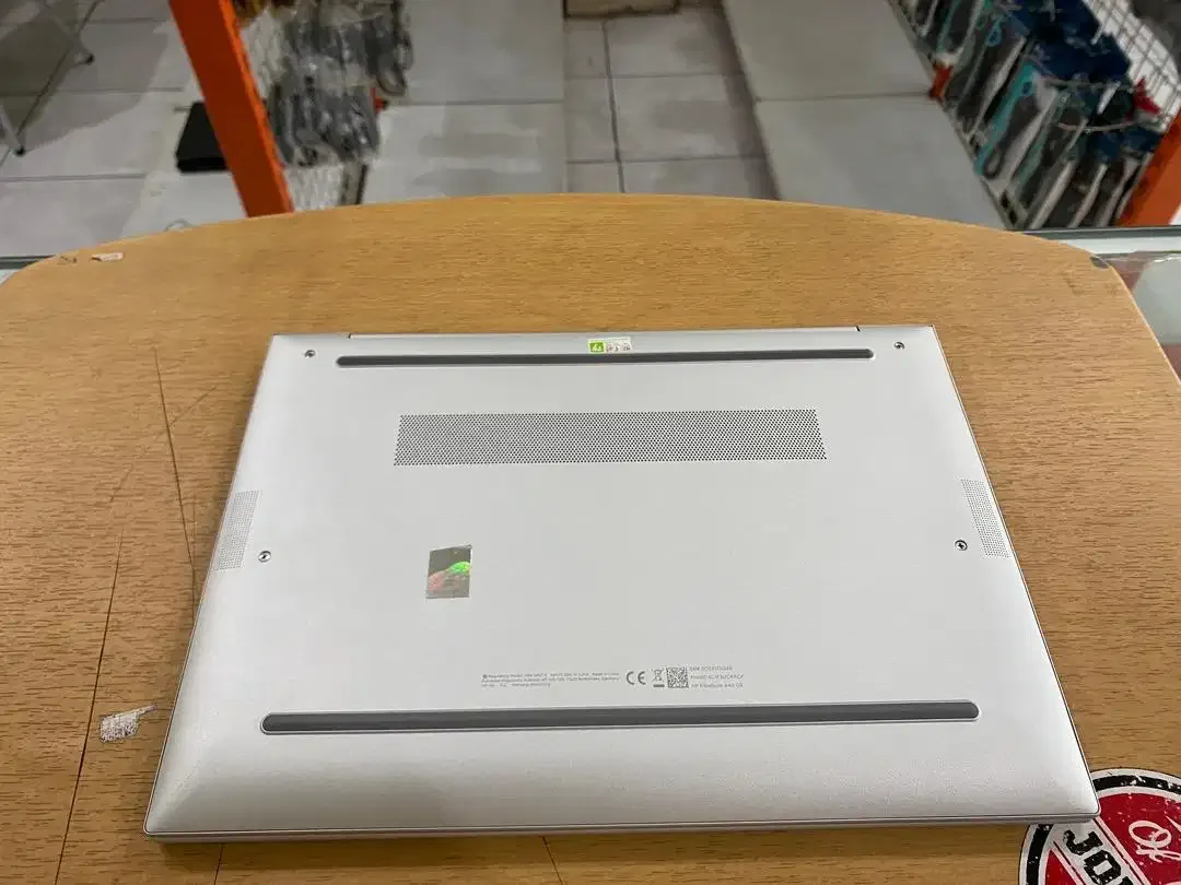 Laptop HP Elitebook 840 G9 Core i7Gen12 Ram 16GB SSD 256GB Slim Mulus - Image 8 of 10