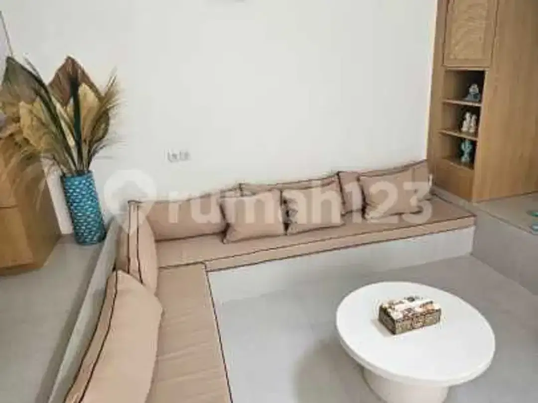 Mediteranian 3 Beds Villa In Kerobokan For Rent - Image 3 of 10