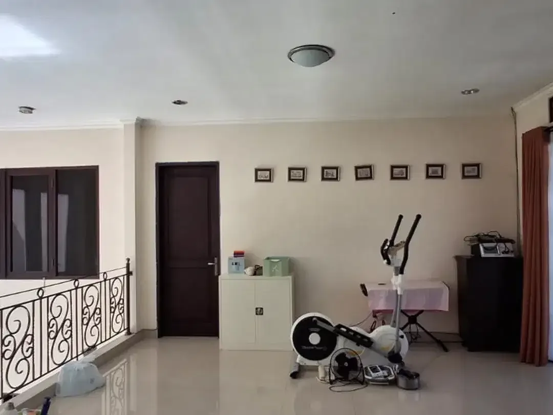 Dijual rumah modern 4 bedroom halaman luas di Denpasar selatan Bali - Image 5 of 10