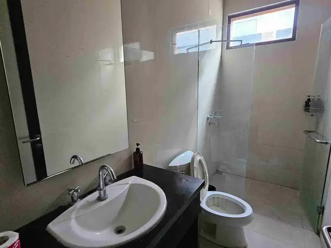 dijual villa lantai 3 lokasi canggu - Image 9 of 10