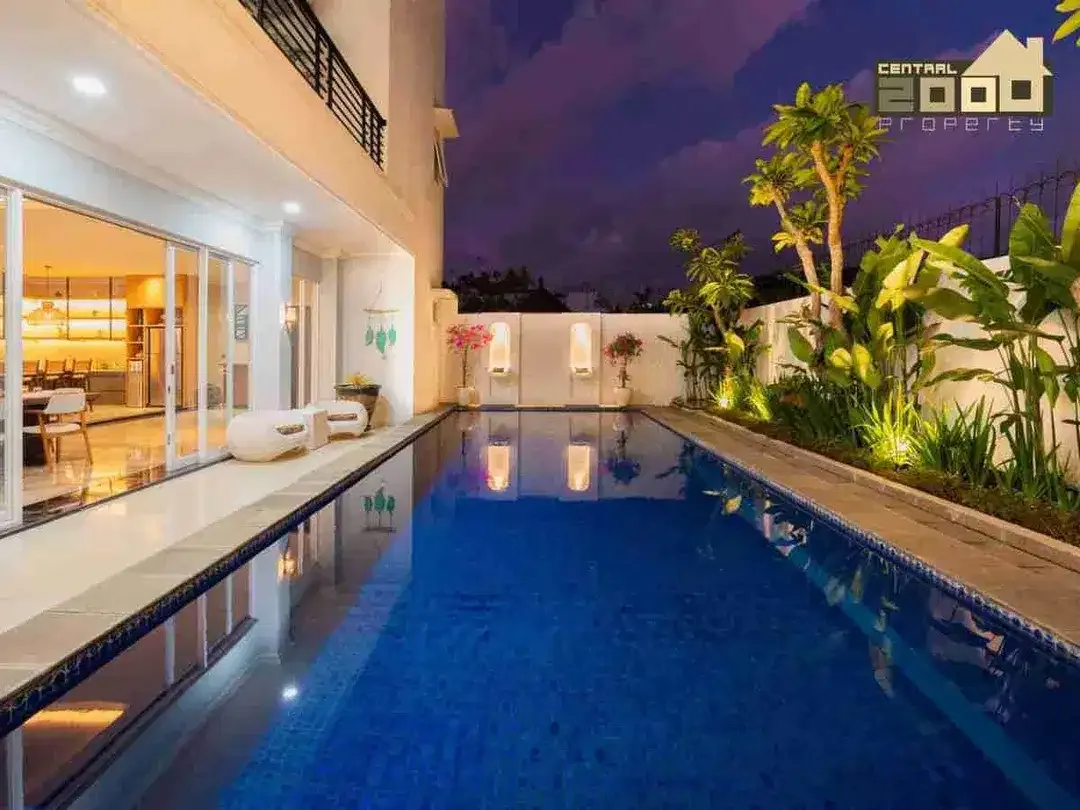 Spacious Luxury Villa with Pool & Open Balcony – Heart of Jimbaran - Image 2 of 10