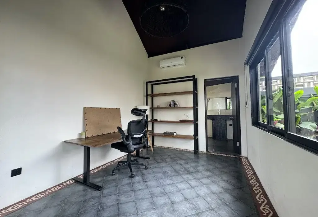 LEASEHOLD | TROPICAL JOGLO 3 BEDROOM VILLA WITH ICONIC ARCHITECTURE IN CEMAGI - Image 7 of 10