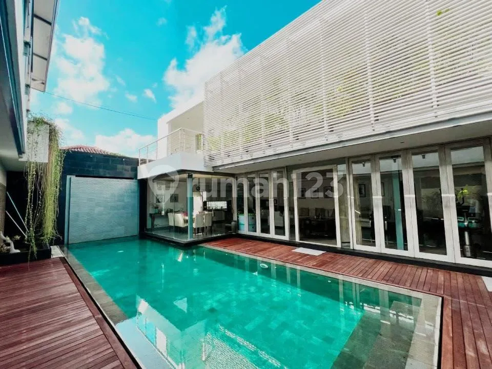 Villa Minimalis Furnished Pool Strtategis Dekat Pantai Batu Belig - Image 4 of 4