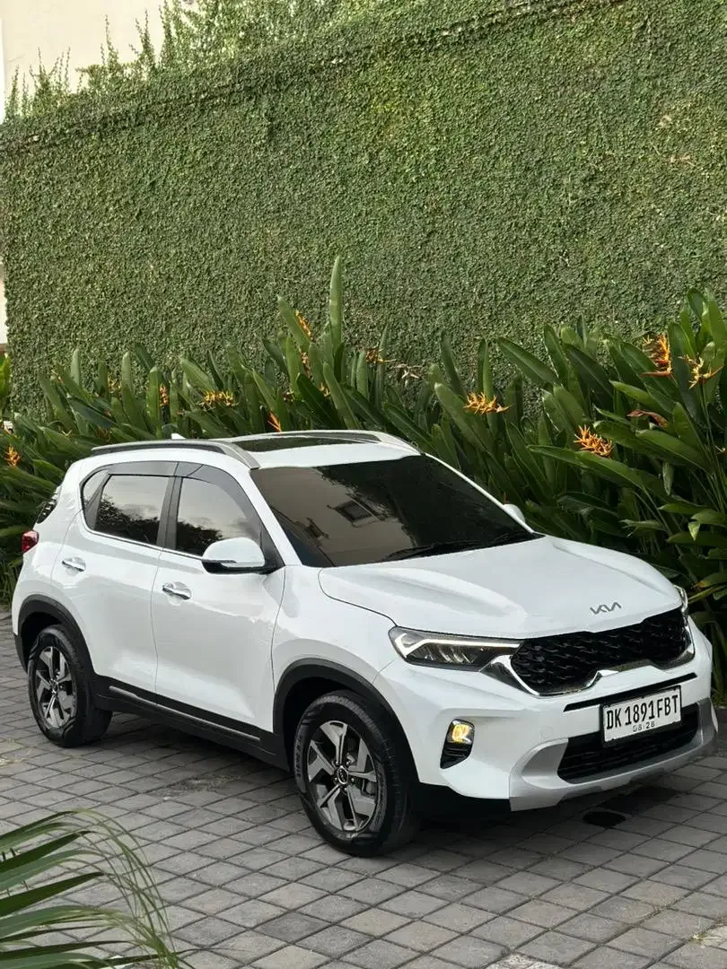 Kia Sonet 1.5 Premiere 2023 Asli Bali Matic Low KM 15.000 - Image 1 of 10