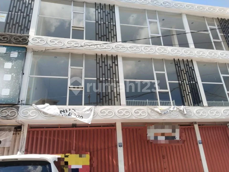 Dijual Ruko 3 Lantai di Jalan Utama, Cocok untuk Bisnis & Investasi - Image 3 of 4