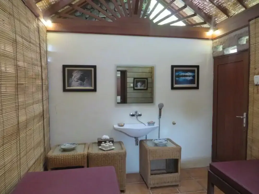 Traditional Balinese Villa and Bungalows for sale in Denpasar, Bali - Image 10 of 10