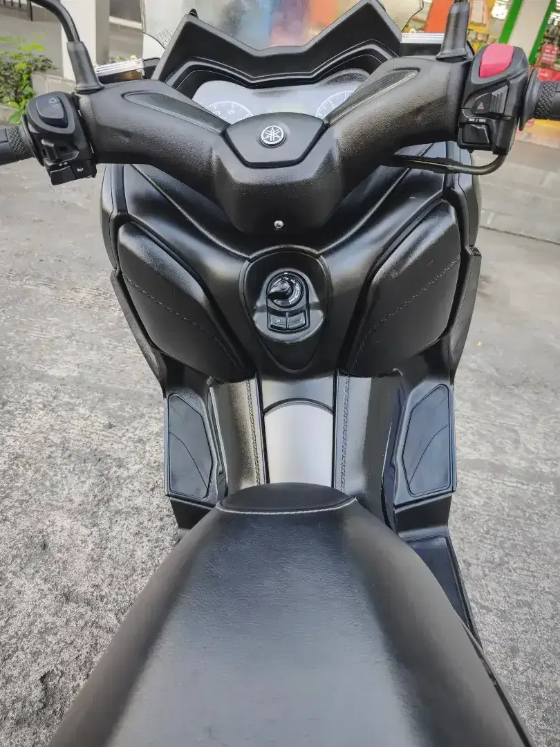 Xmax 2018 hitam - Image 4 of 5