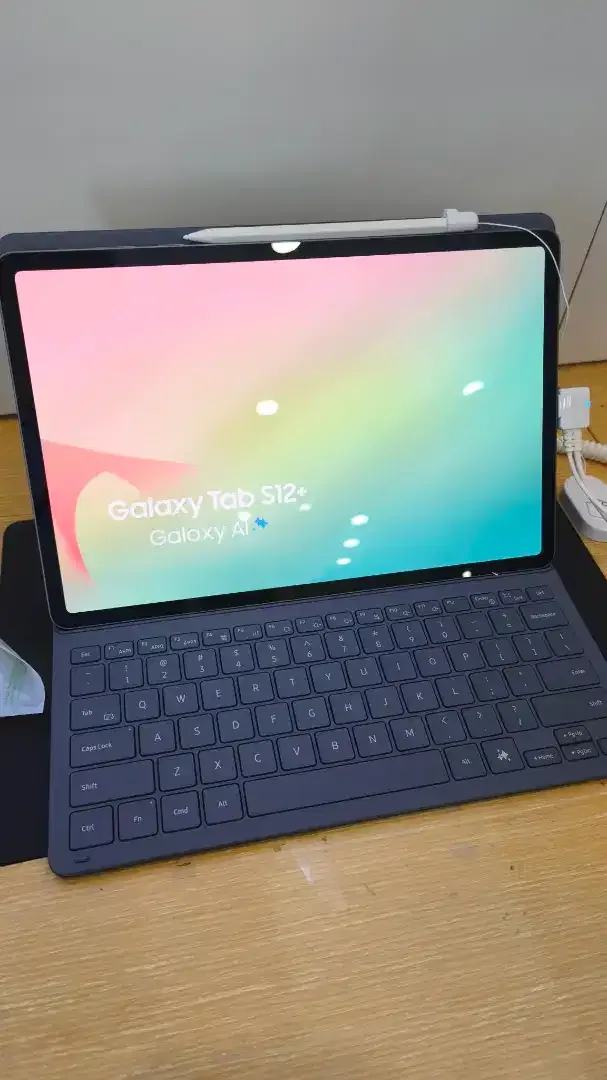 New Samsung Galaxy Tab S12+.Dapatkan promo cicilan syarat KTP saja - Image 1 of 1