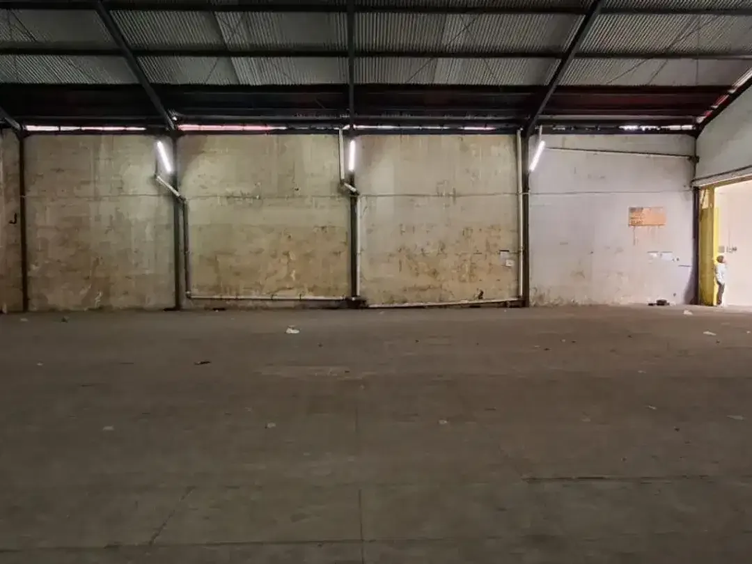 Disewakan gudang + Kantor siap pakai jalan utama Gatsu Timur Bali - Image 2 of 7