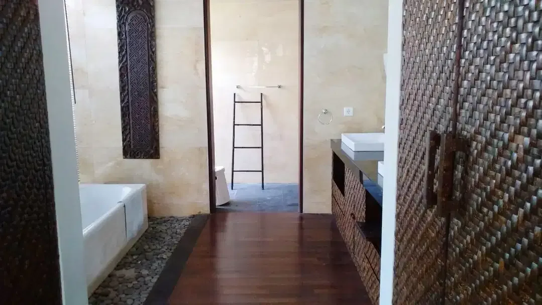 VILLA MEWAH TEPI TEBING PANTAI BALANGAN - Image 8 of 10