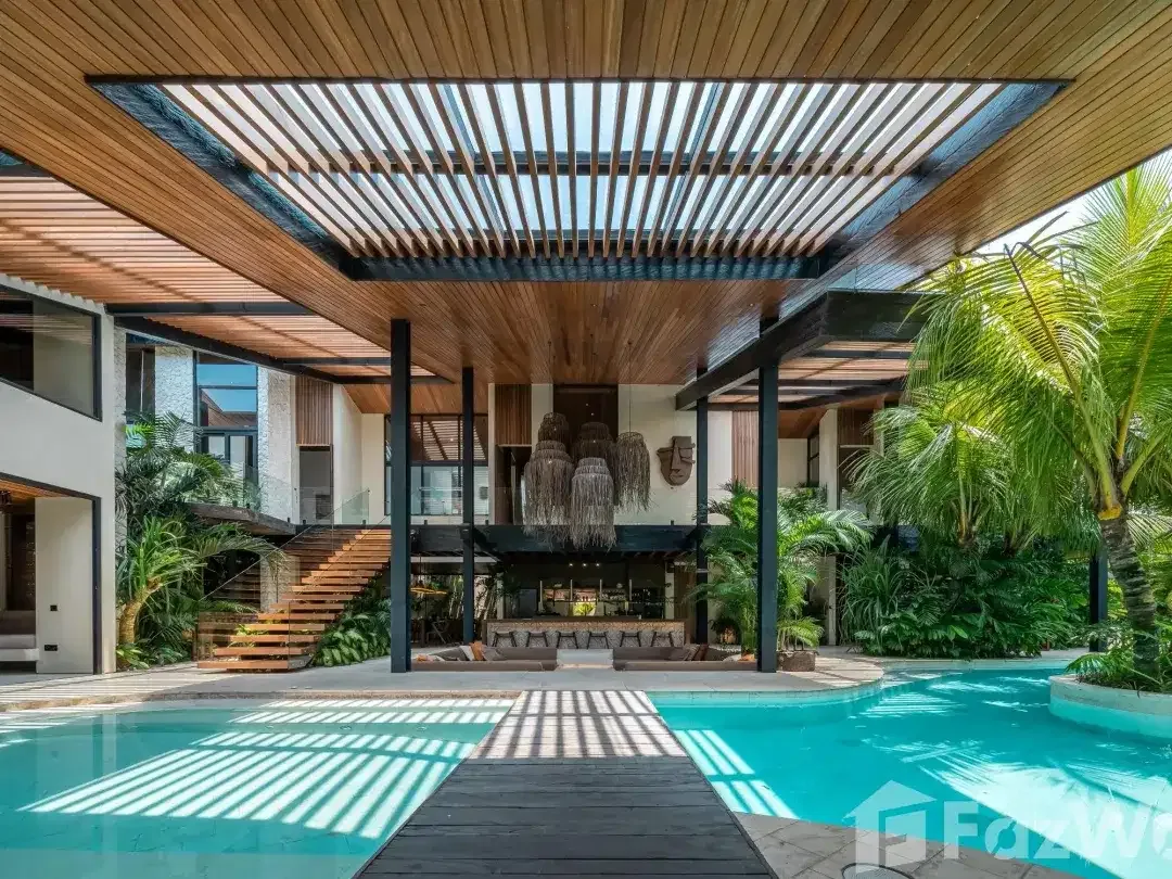 6 Bedroom Villa for sale in Kerobokan, Bali - Image 4 of 10