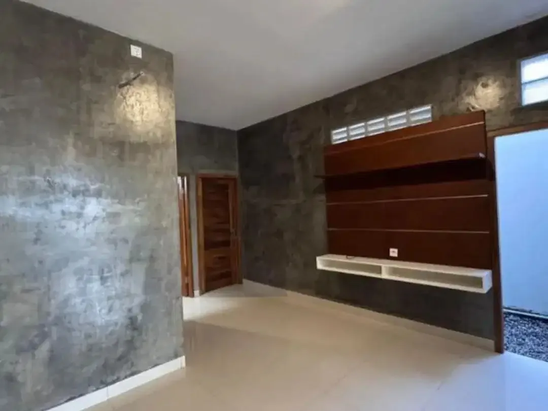 RUMAH BARU SIAP HUNI SEMI FURNISHED DI KEROBOKAN BADUNG - Image 4 of 10