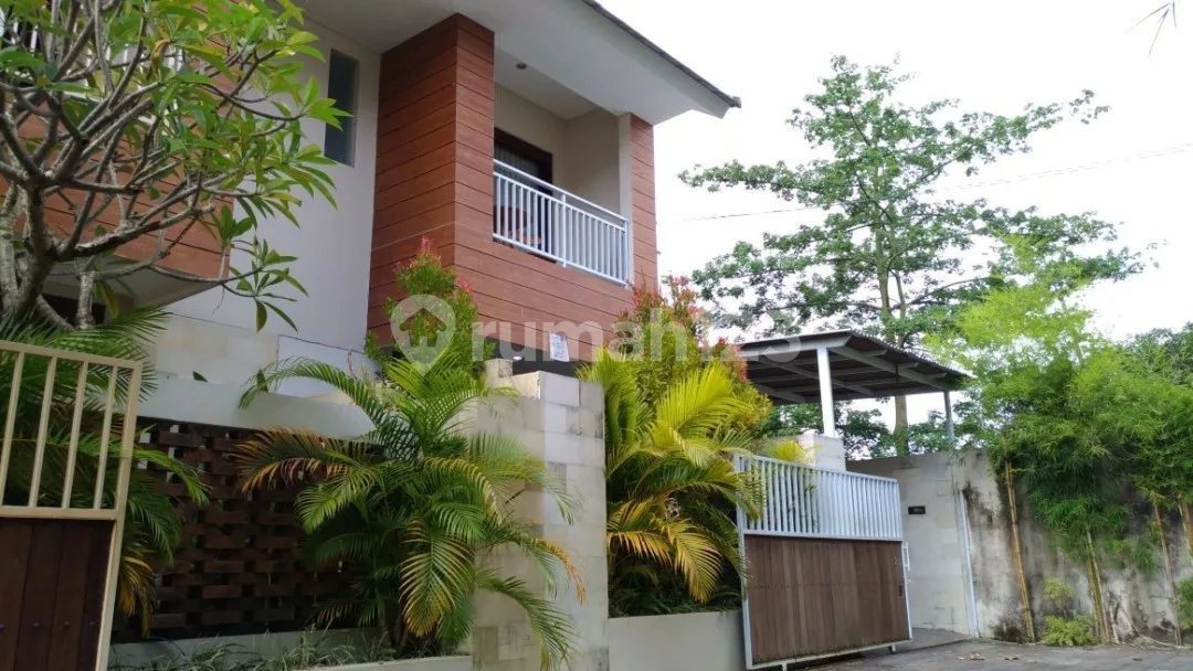 Villa 2 Lantai Fully Furnished di Uluwatu Bali, Depan Garuda Wisnu Kencana - Dekat Pantai Dreamland - Image 1 of 4