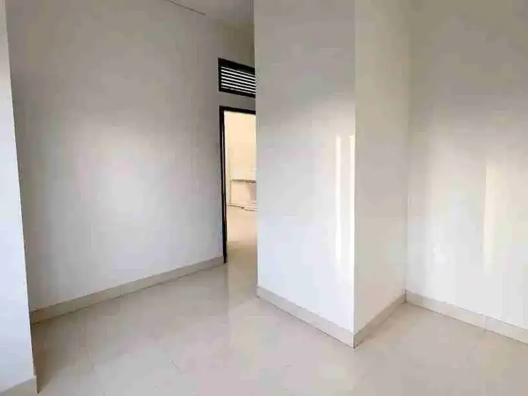 Jual Rumah 2lt Lokasi Jl Patih Nambi Ubung Denpasar Utara area Pemukiman.1 - Image 7 of 10