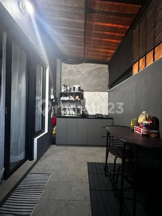 Disewakan Jangka Panjang - Rumah di Kawasan Renon, Dikelilingi Perumahan, Cocok untuk Hunian, Dekat dengan Area Sanur - Image 4 of 4