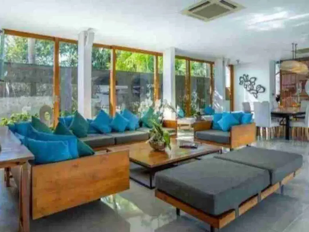 Luxury Villa 300 meter Walking Distance ke Pantai Petitenget - Image 6 of 10